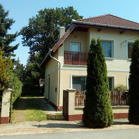 Éva vendégház Guesthouse Hajdúszoboszló Exterior foto