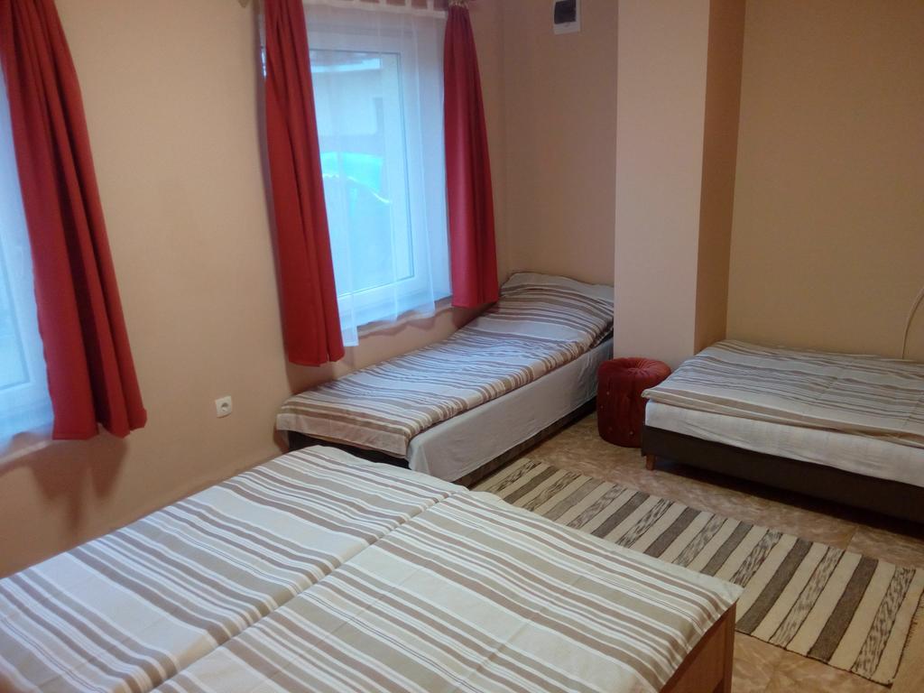 Éva vendégház Guesthouse Hajdúszoboszló Exterior foto