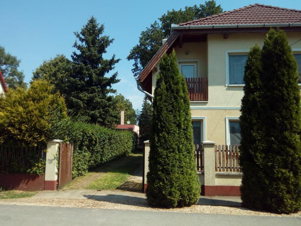 Éva vendégház Guesthouse Hajdúszoboszló Exterior foto
